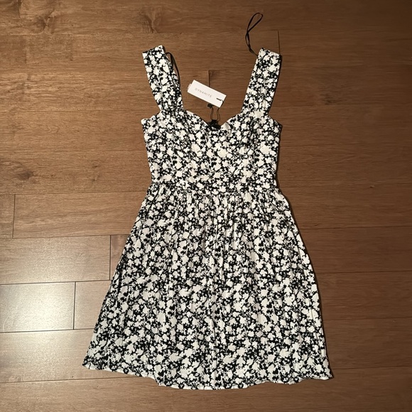 DYNAMITE NWT Jasmine mini dress - Picture 5 of 5
